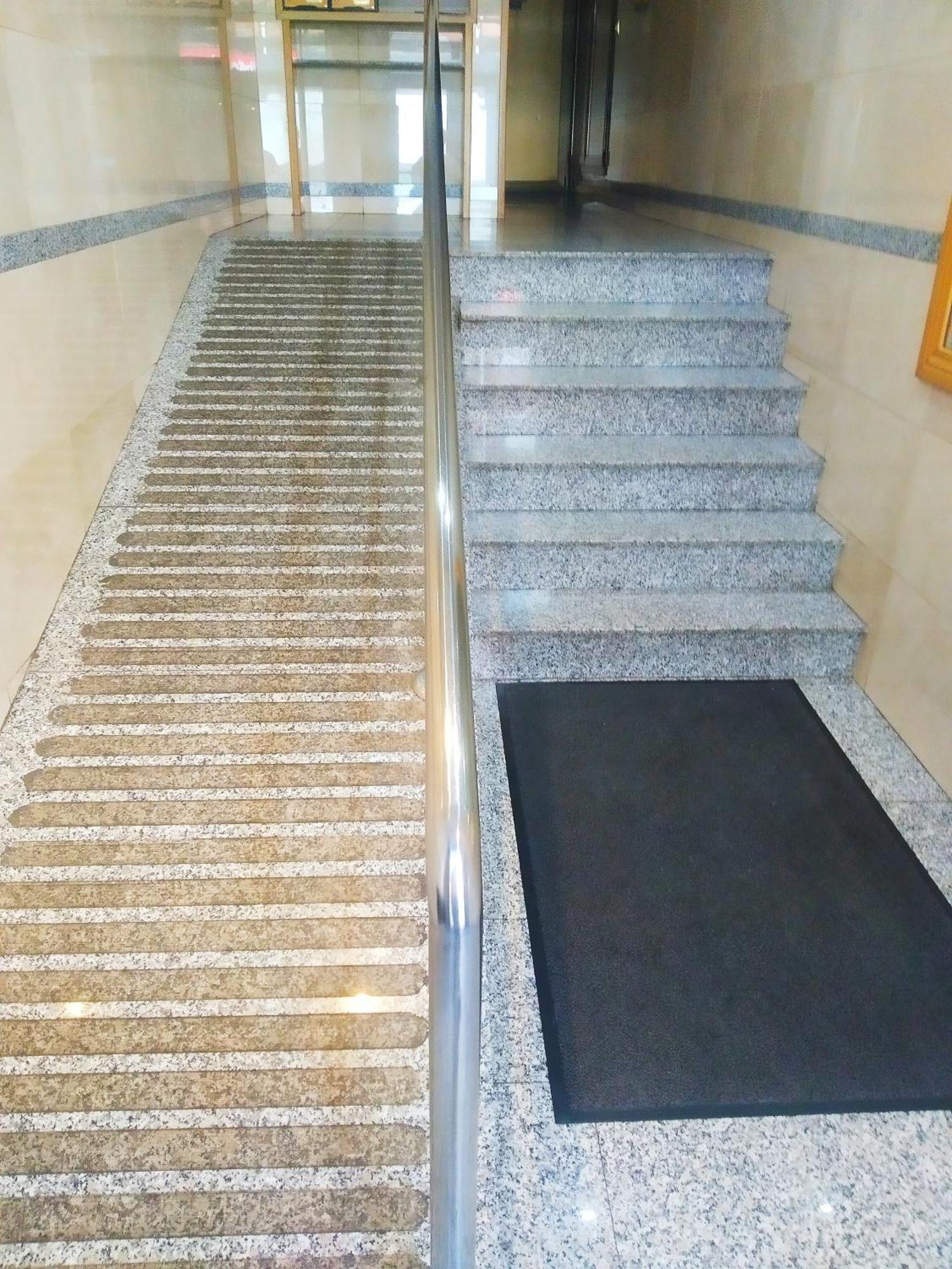 Las Xanas De Benjamin Centro Y Parking Apartamento